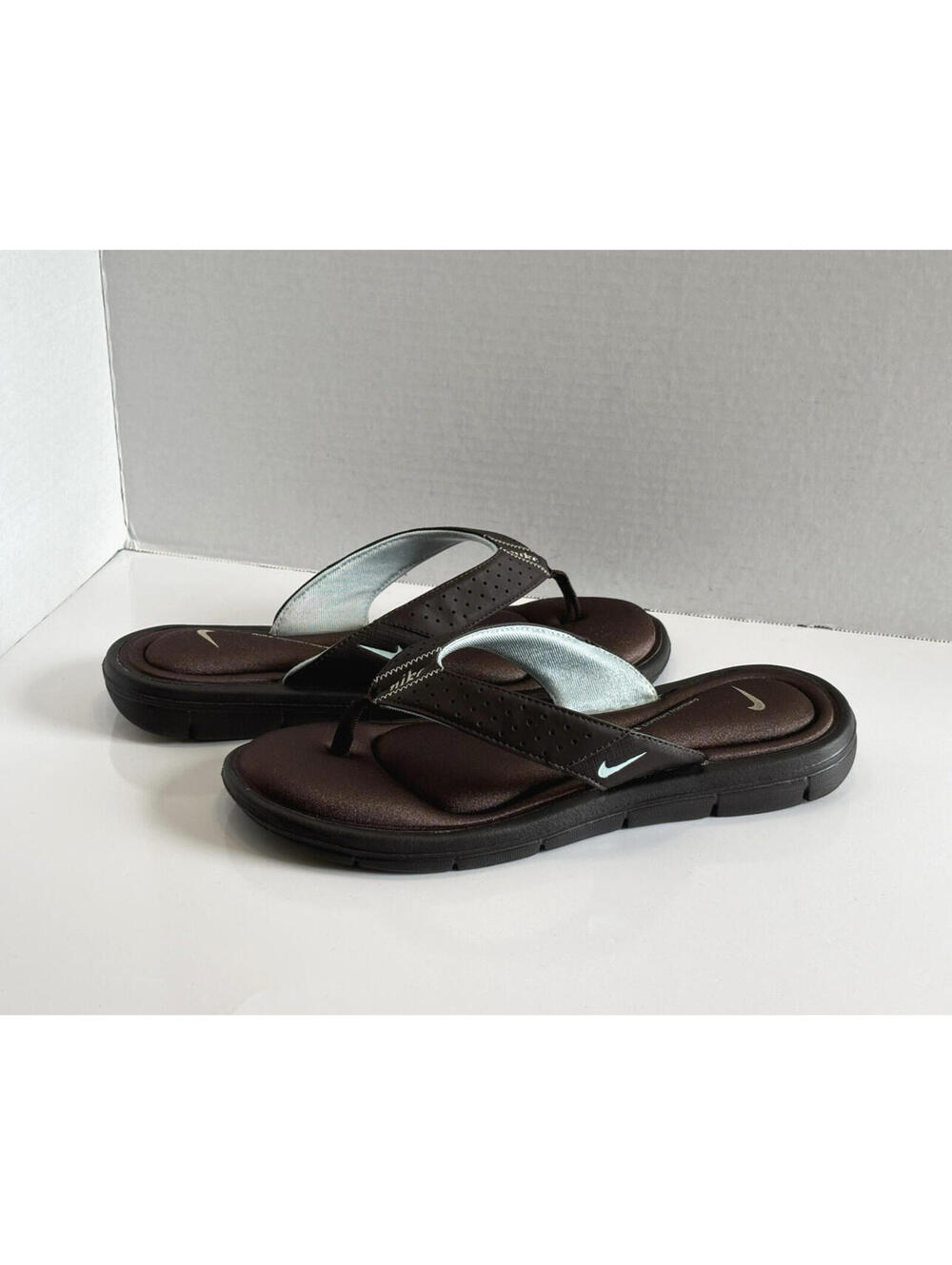 Nike Comfort Cushioned Footbed Women's Sz 10 Brown Flip Flop Thong Comfy Sandals